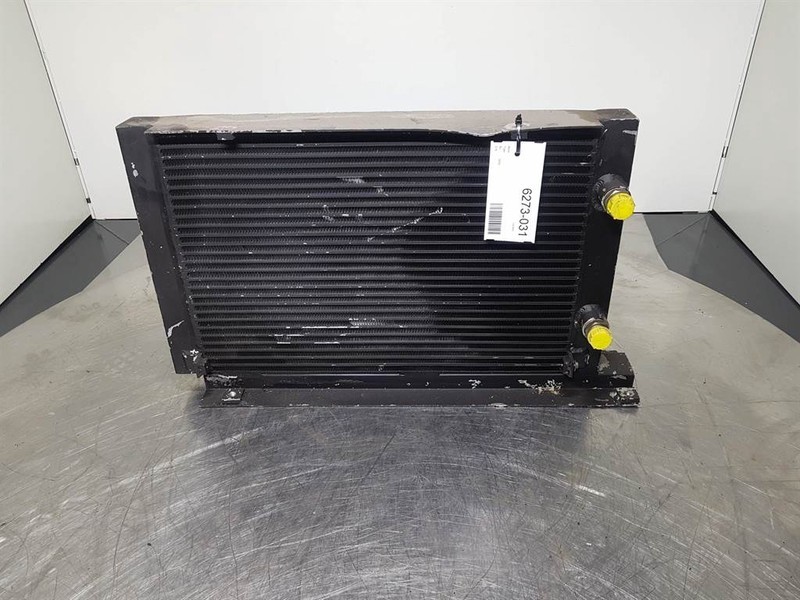 Nissens 170403300 - Oil Cooler/Kühler/Koeler - Motor och reservdelar för Byggmaskiner: bild 1 Nissens 170403300 - Oil Cooler/Kühler/Koeler - Motor och reservdelar för Byggmaskiner: bild 1