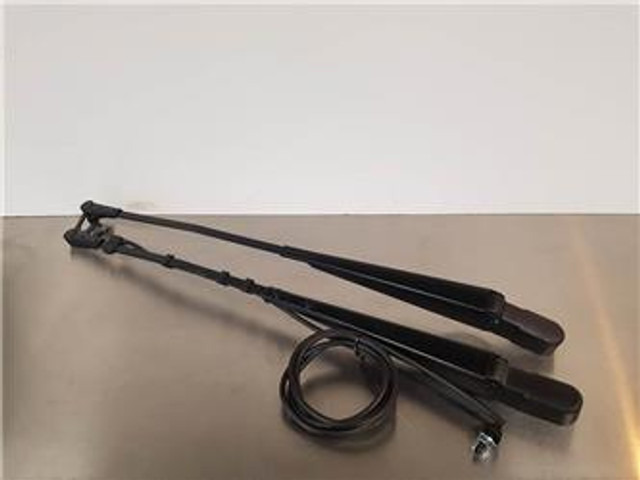 Terex Schaeff TL/SKL/SKS-5388665417-Wiper arm/Wischerarm - Hytt och interiör för Byggmaskiner: bild 1 Terex Schaeff TL/SKL/SKS-5388665417-Wiper arm/Wischerarm - Hytt och interiör för Byggmaskiner: bild 1