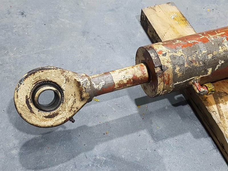 - Tilt cylinder/Kippzylinder/Nijgcilinder - Hydraulik: bild 2 - Tilt cylinder/Kippzylinder/Nijgcilinder - Hydraulik: bild 2