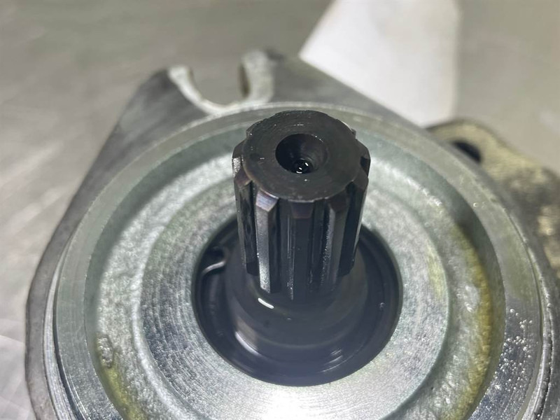 Volvo L35B-Haldex WP15A1-1830497-Gearpump/Zahnradpumpe - Hydraulik för Byggmaskiner: bild 4 Volvo L35B-Haldex WP15A1-1830497-Gearpump/Zahnradpumpe - Hydraulik för Byggmaskiner: bild 4