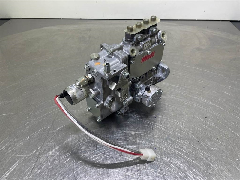 Yanmar 4TNE88-NSW-Fuel pump/Kraftstoffpumpe/Brandstofpomp - Motor för Byggmaskiner: bild 2 Yanmar 4TNE88-NSW-Fuel pump/Kraftstoffpumpe/Brandstofpomp - Motor för Byggmaskiner: bild 2
