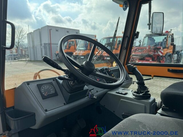 Multicar Kiefer Boki 1151 Winterdienst Besen 12.866 km - Sopmaskin: bild 3 Multicar Kiefer Boki 1151 Winterdienst Besen 12.866 km - Sopmaskin: bild 3