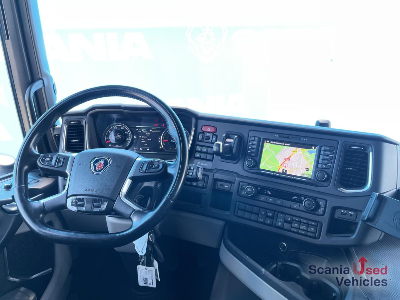 SCANIA R 410 A4x2NA RETARDER LED NAVI - Dragbil: bild 2 SCANIA R 410 A4x2NA RETARDER LED NAVI - Dragbil: bild 2