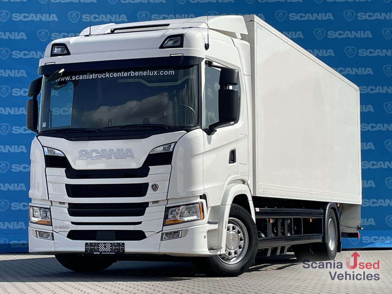 SCANIA G 280 B4x2NB RETARDER FULL AIR CNG TAIL LIFT 2.5T - Lastbil med skåp: bild 1 SCANIA G 280 B4x2NB RETARDER FULL AIR CNG TAIL LIFT 2.5T - Lastbil med skåp: bild 1