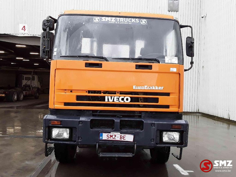 Iveco Trakker 260 E 34 6x4 francais - Containerbil/ Växelflak lastbil: bild 2 Iveco Trakker 260 E 34 6x4 francais - Containerbil/ Växelflak lastbil: bild 2