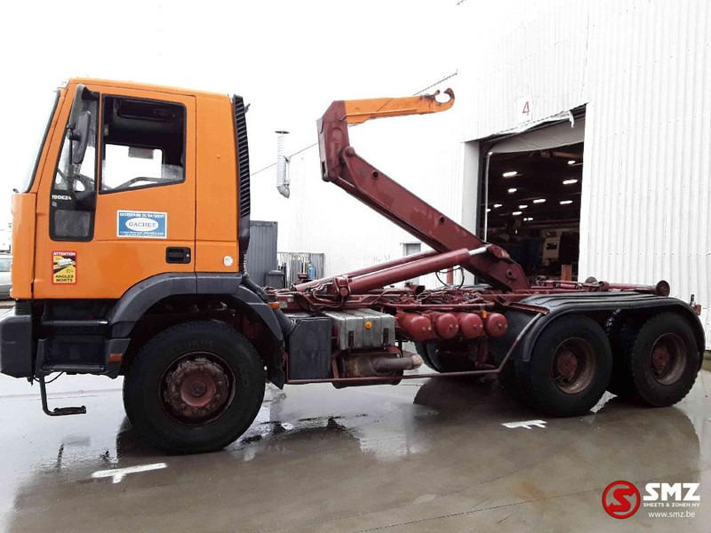Iveco Trakker 260 E 34 6x4 francais - Containerbil/ Växelflak lastbil: bild 5 Iveco Trakker 260 E 34 6x4 francais - Containerbil/ Växelflak lastbil: bild 5