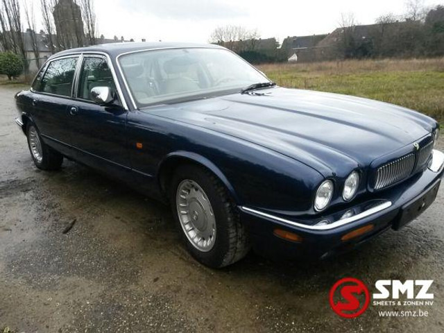Jaguar Daimler V 8 105000 km TOP einselsitze - Personbil: bild 3 Jaguar Daimler V 8 105000 km TOP einselsitze - Personbil: bild 3