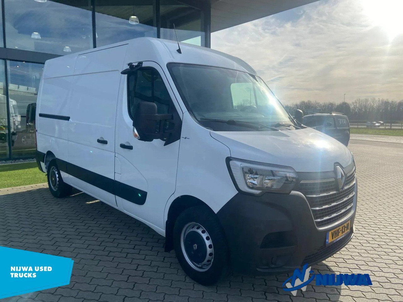 Renault Master T35 150 L2H2 Trekhaak + Navigatie Kasten - Skåpbil: bild 2 Renault Master T35 150 L2H2 Trekhaak + Navigatie Kasten - Skåpbil: bild 2