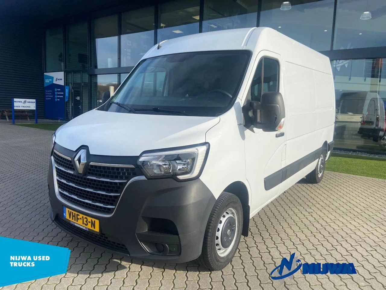 Renault Master T35 150 L2H2 Trekhaak + Navigatie Kasten - Skåpbil: bild 1 Renault Master T35 150 L2H2 Trekhaak + Navigatie Kasten - Skåpbil: bild 1