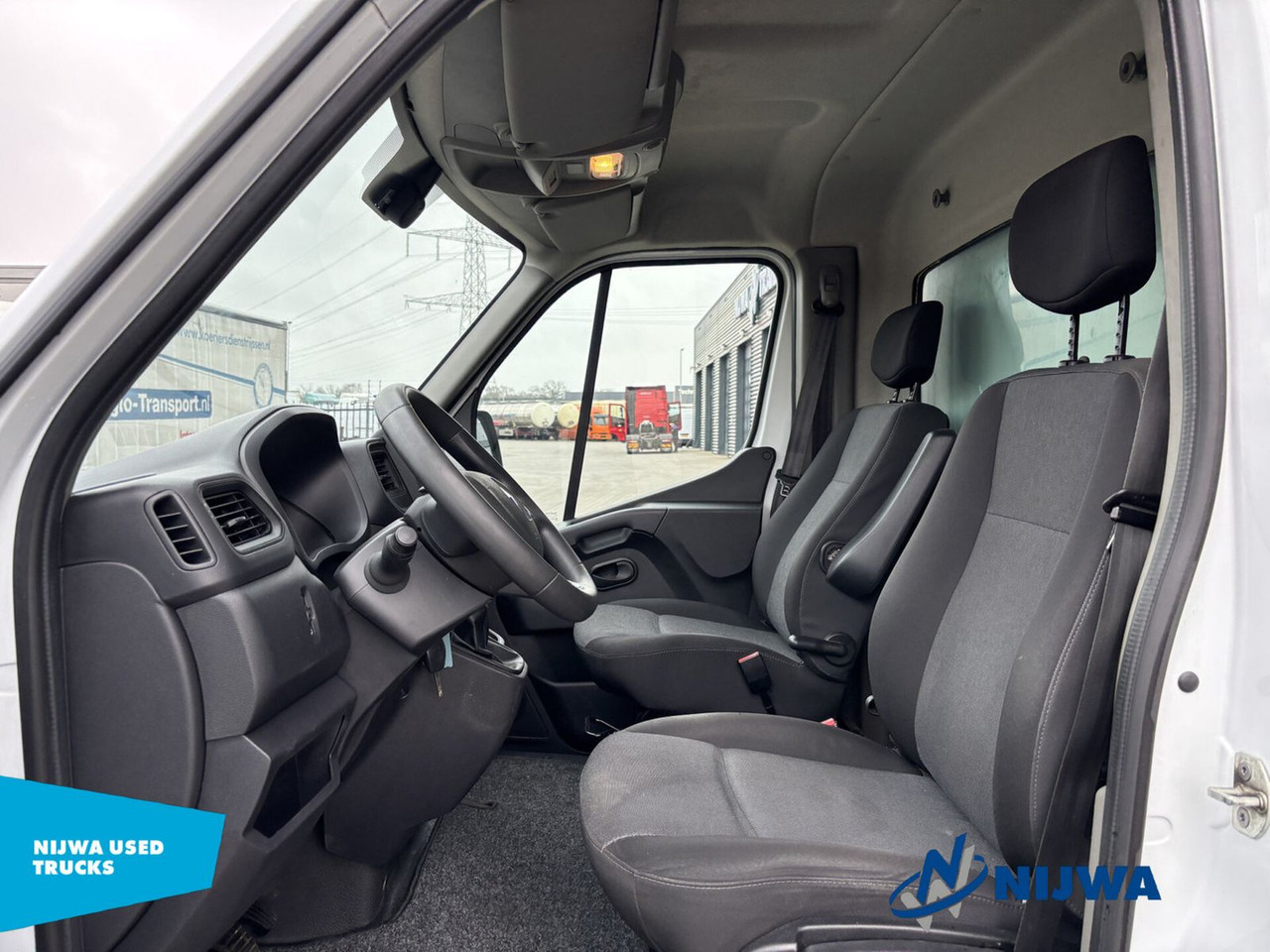 Renault Master T35 165 Navigatie + Zijdeur Kasten Renault Master T35 165 Navigatie + Zijdeur Kasten - Skåpbil: bild 5 Renault Master T35 165 Navigatie + Zijdeur Kasten Renault Master T35 165 Navigatie + Zijdeur Kasten - Skåpbil: bild 5