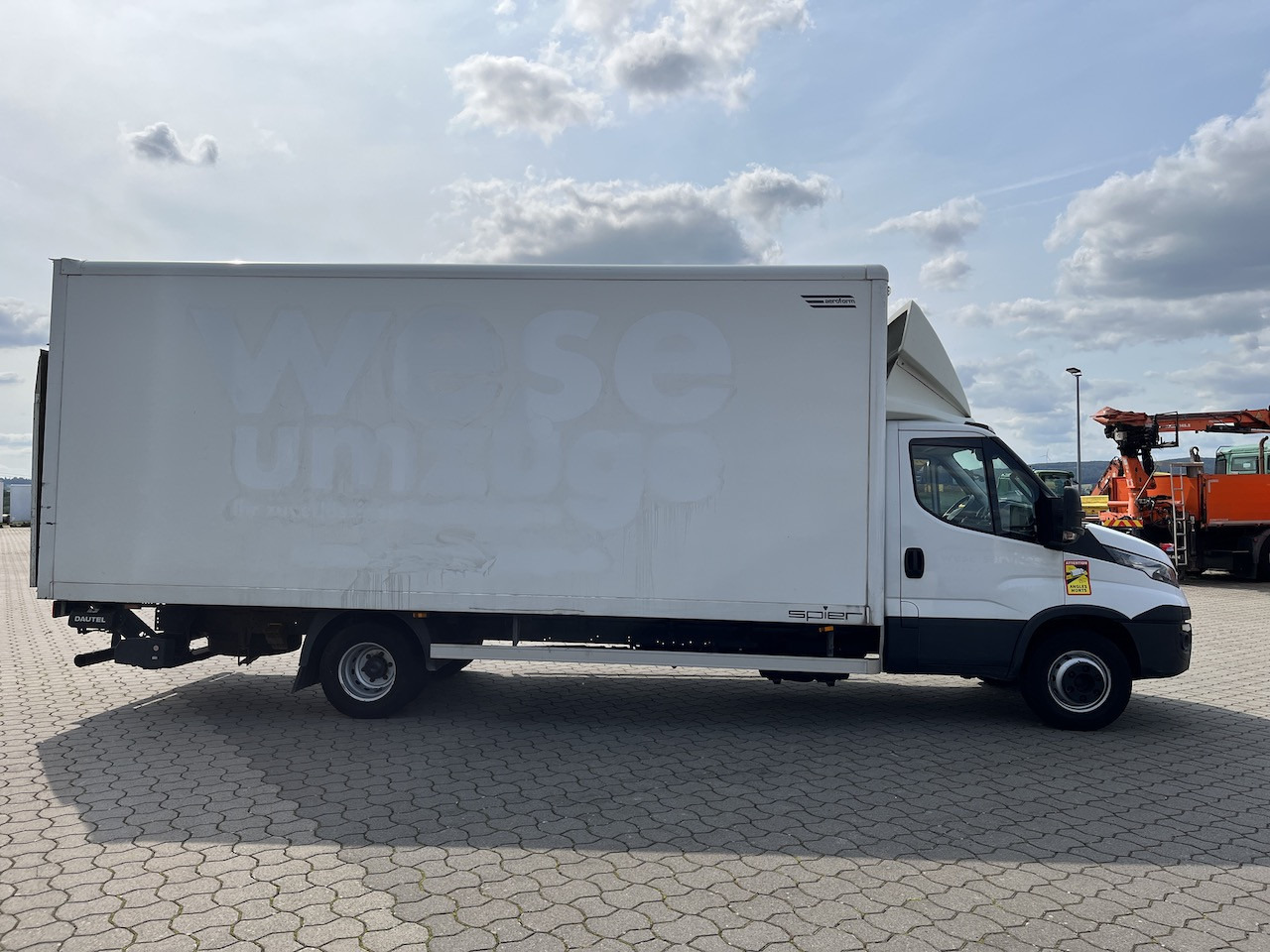 Iveco 70C18 Daily Koffer mit Ladebordwand - Volymskåp: bild 5 Iveco 70C18 Daily Koffer mit Ladebordwand - Volymskåp: bild 5