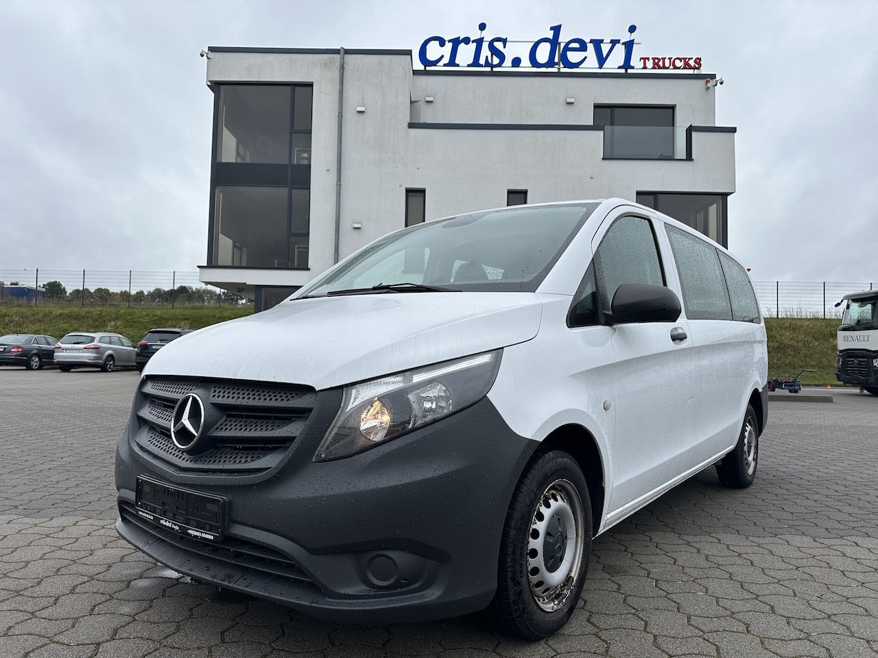 Mercedes-Benz Vito 111 CDI 9 Sitzer BT FSE Klima Tempomat Radio - Persontransport: bild 1 Mercedes-Benz Vito 111 CDI 9 Sitzer BT FSE Klima Tempomat Radio - Persontransport: bild 1