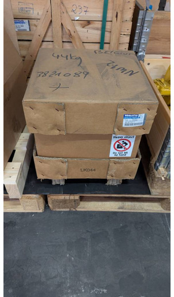 Komatsu D65PX-15 - HYDRAULIC MOTOR ASSY - 708-7L-00040 - Bulldozer: bild 3 Komatsu D65PX-15 - HYDRAULIC MOTOR ASSY - 708-7L-00040 - Bulldozer: bild 3