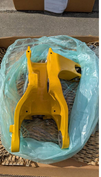 Komatsu PC26MR-3 BRACKET 22K-70-21411 - Ram/ Chassi för Byggmaskiner: bild 3 Komatsu PC26MR-3 BRACKET 22K-70-21411 - Ram/ Chassi för Byggmaskiner: bild 3