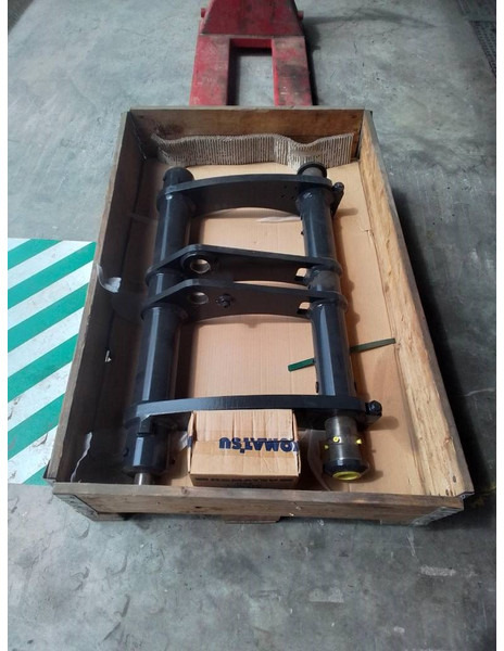 Komatsu WA100 Quick coupler 42W-70-21402 - Redskapsfäste för Byggmaskiner: bild 1 Komatsu WA100 Quick coupler 42W-70-21402 - Redskapsfäste för Byggmaskiner: bild 1
