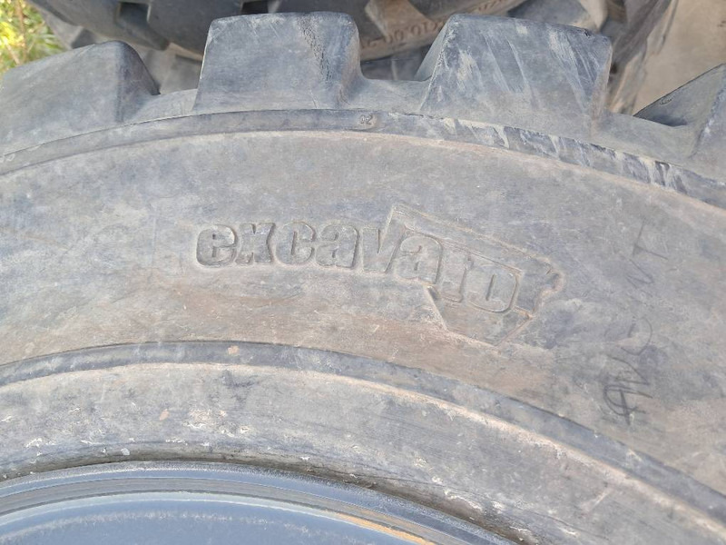 Trelleborg Excavator 10.00-20 SOLID (8 tyres) - Däck och fälgar för Byggmaskiner: bild 4 Trelleborg Excavator 10.00-20 SOLID (8 tyres) - Däck och fälgar för Byggmaskiner: bild 4