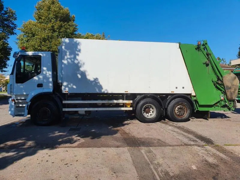 Iveco 260S 42 WAAGE 5 m³ Zöller Medium XXL 24 Umleerer - Sopbil: bild 4 Iveco 260S 42 WAAGE 5 m³ Zöller Medium XXL 24 Umleerer - Sopbil: bild 4