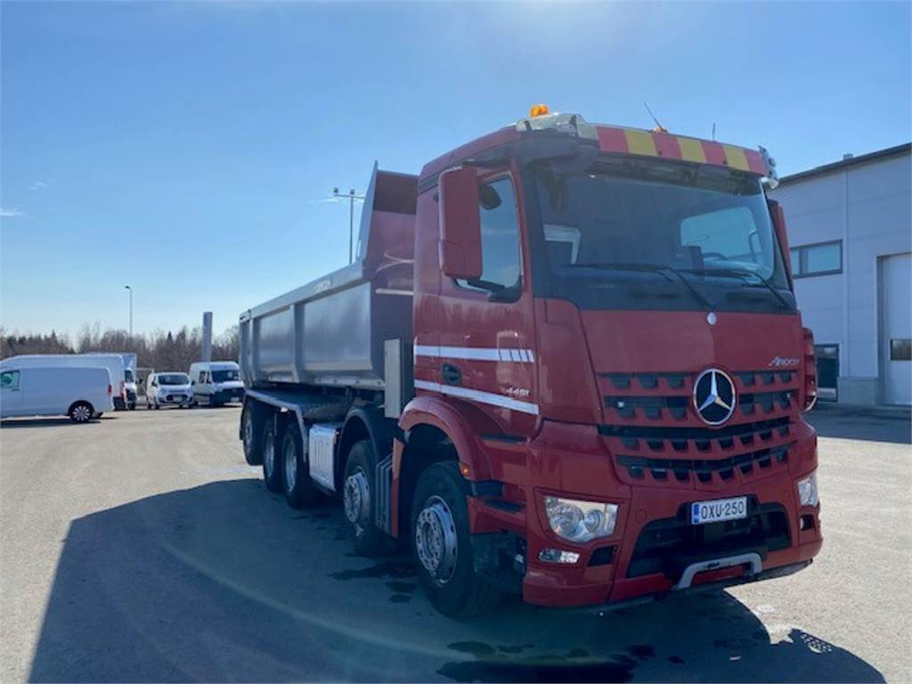 Mercedes-Benz Arocs 3251 10X4 - Tippbil lastbil: bild 2 Mercedes-Benz Arocs 3251 10X4 - Tippbil lastbil: bild 2