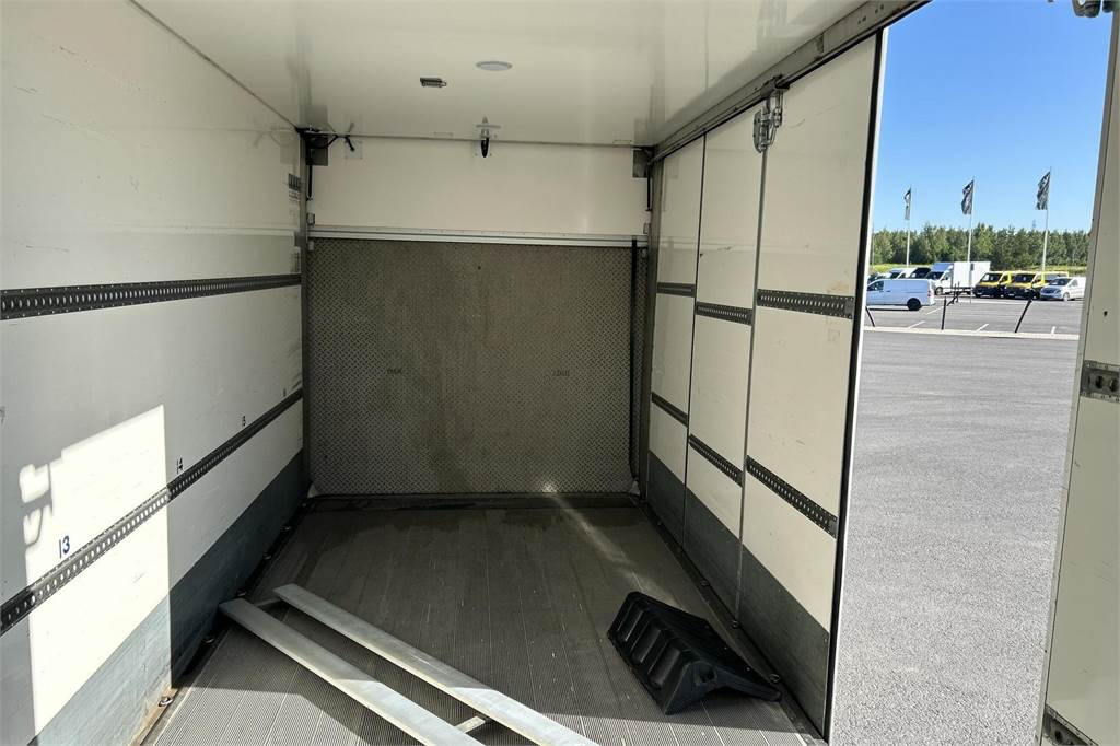 Volvo FL 240 - Isotermiska lastbil: bild 5 Volvo FL 240 - Isotermiska lastbil: bild 5