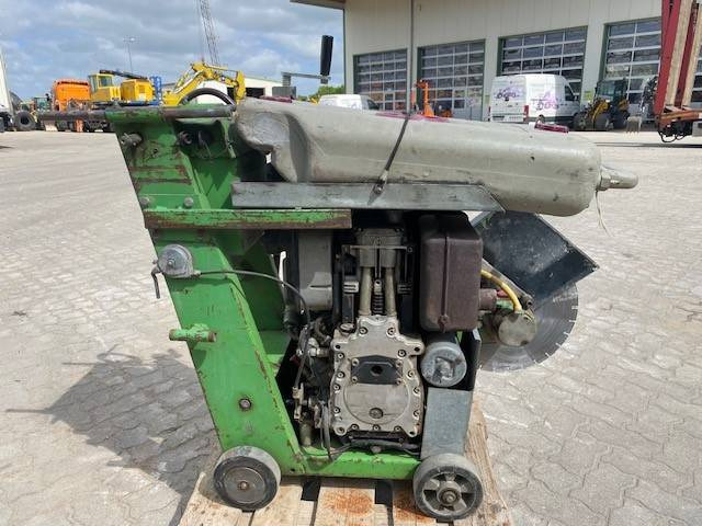 Lissmac FS-16 D/I (12005321) - Byggmaskiner: bild 5 Lissmac FS-16 D/I (12005321) - Byggmaskiner: bild 5
