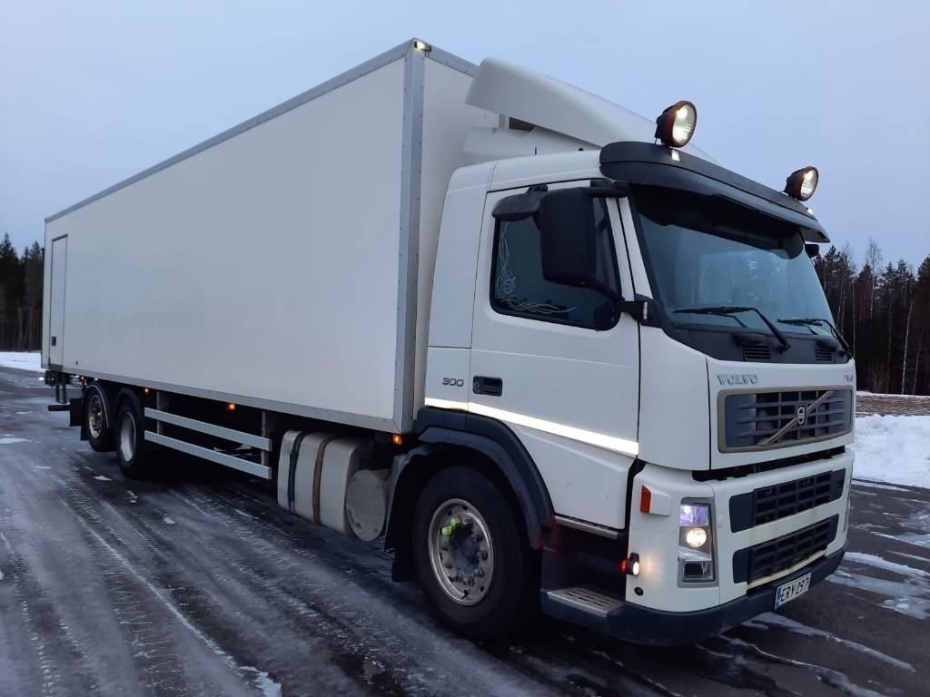 Volvo FM 9 300 - Lastbil med skåp: bild 2 Volvo FM 9 300 - Lastbil med skåp: bild 2