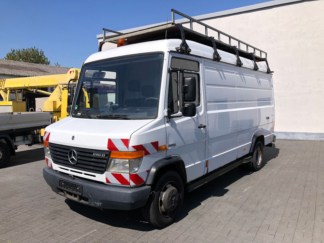 Mercedes-Benz Vario 816 - Skåpbil: bild 1 Mercedes-Benz Vario 816 - Skåpbil: bild 1