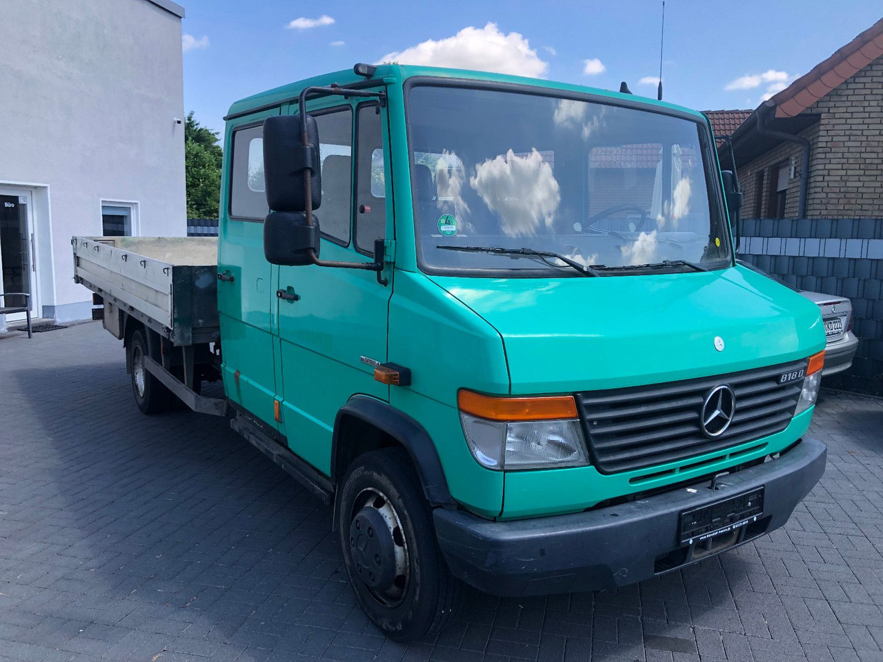 Mercedes-Benz Vario 818 D, DoKa - Transportbil med flak, Dubbelhytt transportbil: bild 2 Mercedes-Benz Vario 818 D, DoKa - Transportbil med flak, Dubbelhytt transportbil: bild 2