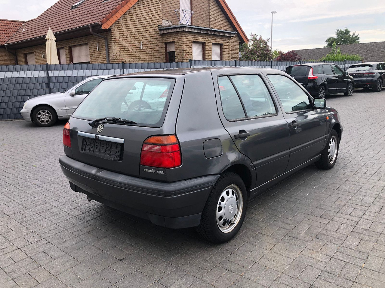 Volkswagen Golf 1.8 GL Klima - Sedan: bild 2 Volkswagen Golf 1.8 GL Klima - Sedan: bild 2