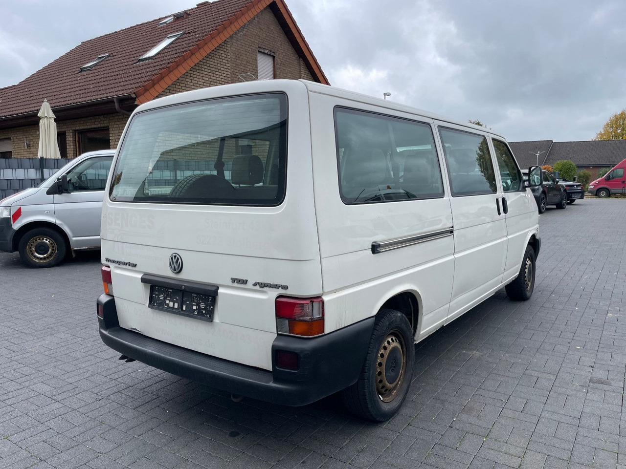 Volkswagen T4 Caravelle 2,5-l-Diesel TDI 75kW syncro lang - Persontransport: bild 2 Volkswagen T4 Caravelle 2,5-l-Diesel TDI 75kW syncro lang - Persontransport: bild 2