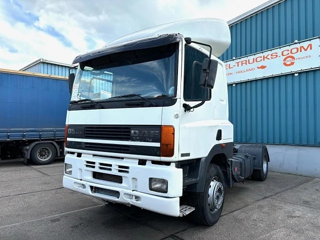 DAF 85.400 ATI SLEEPERCAB (EURO 2 / ZF16 MANUAL GEARBOX / ZF-INTARDER) - Dragbil: bild 1 DAF 85.400 ATI SLEEPERCAB (EURO 2 / ZF16 MANUAL GEARBOX / ZF-INTARDER) - Dragbil: bild 1