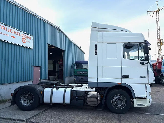 DAF XF 105.460 SPACECAB (ZF-MANUAL GEARBOX / 2x DIESELTANK / MX-ENGINE BRAKE / AIRCONDITIONING / FRIDGE / ETC. - Dragbil: bild 4 DAF XF 105.460 SPACECAB (ZF-MANUAL GEARBOX / 2x DIESELTANK / MX-ENGINE BRAKE / AIRCONDITIONING / FRIDGE / ETC. - Dragbil: bild 4