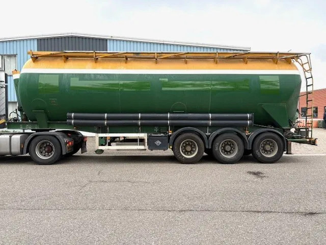 Feldbinder KIP48 3 3-AXLE 48M3 KIPPING SILO TRAILER (SAF AXLES / DRUM BRAKES / 4 COMPARTMENTS) - Tanktrailer: bild 5 Feldbinder KIP48 3 3-AXLE 48M3 KIPPING SILO TRAILER (SAF AXLES / DRUM BRAKES / 4 COMPARTMENTS) - Tanktrailer: bild 5