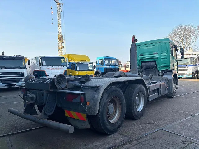 MAN TGA 26.360BB 6x4 FULL STEEL MULTILIFT HOOK-ARM (ZF16 MANUAL GEARBOX / FULL STEEL SUSPENSION / REDUCTION AXLES / AIRCONDITIONING) - Lastväxlare lastbil: bild 3 MAN TGA 26.360BB 6x4 FULL STEEL MULTILIFT HOOK-ARM (ZF16 MANUAL GEARBOX / FULL STEEL SUSPENSION / REDUCTION AXLES / AIRCONDITIONING) - Lastväxlare lastbil: bild 3