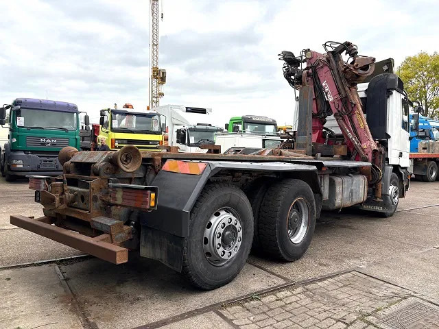 Mercedes-Benz Actros 2540 L 6x2 MP1 WITH V-CRANE & HOOK-ARM SYSTEM (EPS WITH CLUTCH (3 PEDALS) / REDUCTION AXLE / STEEL-/AIR SUSPENSION / P.T. - Lastväxlare lastbil, Kranbil: bild 3 Mercedes-Benz Actros 2540 L 6x2 MP1 WITH V-CRANE & HOOK-ARM SYSTEM (EPS WITH CLUTCH (3 PEDALS) / REDUCTION AXLE / STEEL-/AIR SUSPENSION / P.T. - Lastväxlare lastbil, Kranbil: bild 3