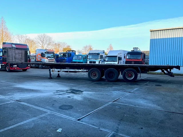 Van Hool 3B1047 13.60M. FLATBED TRAILER WITH 40FT TWISTLOCKS (SAF-AXLES / DISC BRAKES / 40FT TWISTLOCKS) - Flaktrailer: bild 5 Van Hool 3B1047 13.60M. FLATBED TRAILER WITH 40FT TWISTLOCKS (SAF-AXLES / DISC BRAKES / 40FT TWISTLOCKS) - Flaktrailer: bild 5