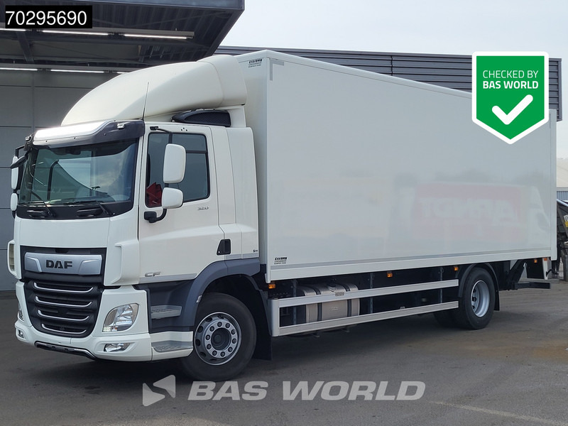 DAF CF 320 4X2 LOW Mileage! 2000kg Ladebordwand Automatic Navi ACC Euro 6 - Lastbil med skåp: bild 1 DAF CF 320 4X2 LOW Mileage! 2000kg Ladebordwand Automatic Navi ACC Euro 6 - Lastbil med skåp: bild 1