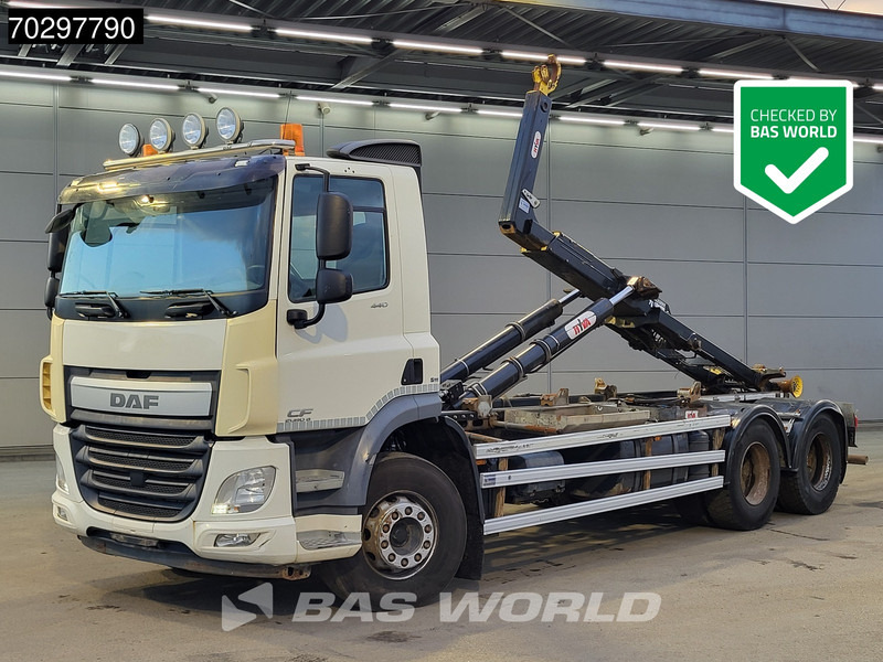 DAF CF 440 6X2 HYVA 22-60-S Hooklift Lift Axle Automatic ACC Euro 6 - Lastväxlare lastbil: bild 1 DAF CF 440 6X2 HYVA 22-60-S Hooklift Lift Axle Automatic ACC Euro 6 - Lastväxlare lastbil: bild 1