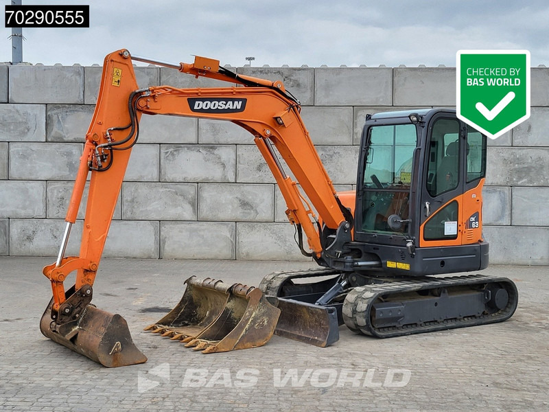 Doosan DX63-3 3 BUCKETS - A/C - Minigrävmaskin: bild 1 Doosan DX63-3 3 BUCKETS - A/C - Minigrävmaskin: bild 1