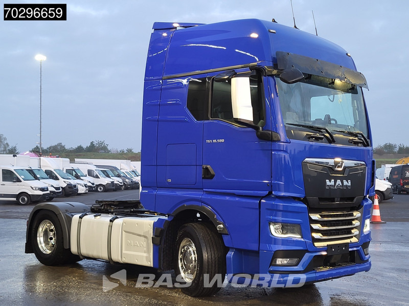 MAN TGX 18.580 4X2 Good Tyres! GX Retarder 2xTanks DynamicSteering Standairco Alcoa's Navi ACC LED Euro 6 - Dragbil: bild 3 MAN TGX 18.580 4X2 Good Tyres! GX Retarder 2xTanks DynamicSteering Standairco Alcoa's Navi ACC LED Euro 6 - Dragbil: bild 3