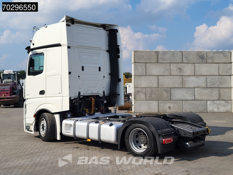 Mercedes-Benz Actros 1845 4X2 GigaSpace Mega Retarder 2x Tanks Standklima Xenon Euro 6 - Dragbil: bild 2 Mercedes-Benz Actros 1845 4X2 GigaSpace Mega Retarder 2x Tanks Standklima Xenon Euro 6 - Dragbil: bild 2