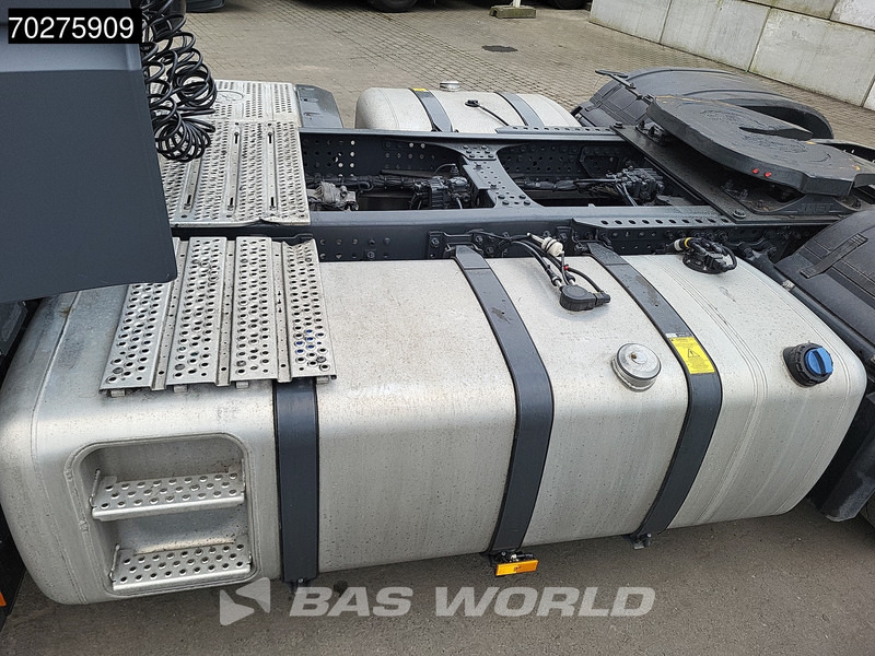 Dragbil Mercedes-Benz Actros 1851 4X2 BigSpace 2x Tanks: bild 8
