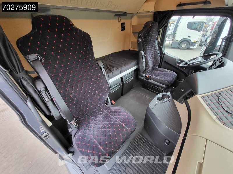 Dragbil Mercedes-Benz Actros 1851 4X2 BigSpace 2x Tanks: bild 19