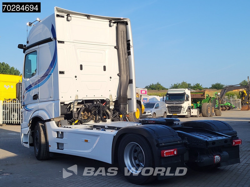 Mercedes-Benz Actros 1945 4X2 GigaSpace 2x Tanks Full-Air Navi MirrorCam ACC - Dragbil: bild 2 Mercedes-Benz Actros 1945 4X2 GigaSpace 2x Tanks Full-Air Navi MirrorCam ACC - Dragbil: bild 2