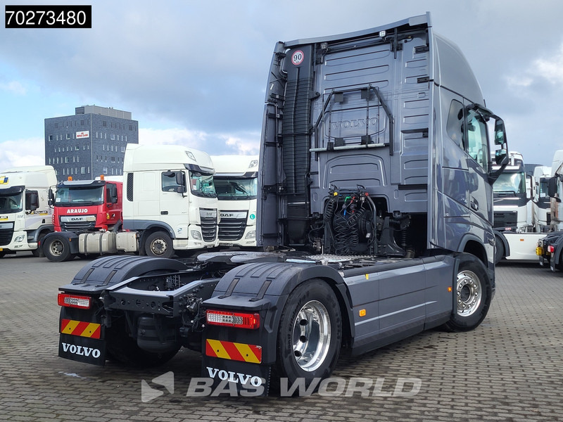Volvo FH16 750 4X2 2x Tanks Standklima ACC Alcoa's LED - Dragbil: bild 5 Volvo FH16 750 4X2 2x Tanks Standklima ACC Alcoa's LED - Dragbil: bild 5