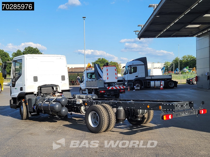Iveco 120-210L 4X2 NEW 12tons chassis! CNG Engine Manual TELMA Retarder Euro 6 - Chassi lastbil: bild 2 Iveco 120-210L 4X2 NEW 12tons chassis! CNG Engine Manual TELMA Retarder Euro 6 - Chassi lastbil: bild 2