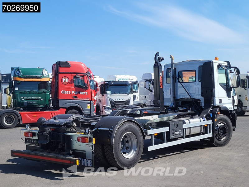 Iveco Eurocargo 180E320 4X2 NEW! 14tons Hiab Multilift ULT14S51 ACC Euro 6 - Lastväxlare lastbil: bild 5 Iveco Eurocargo 180E320 4X2 NEW! 14tons Hiab Multilift ULT14S51 ACC Euro 6 - Lastväxlare lastbil: bild 5