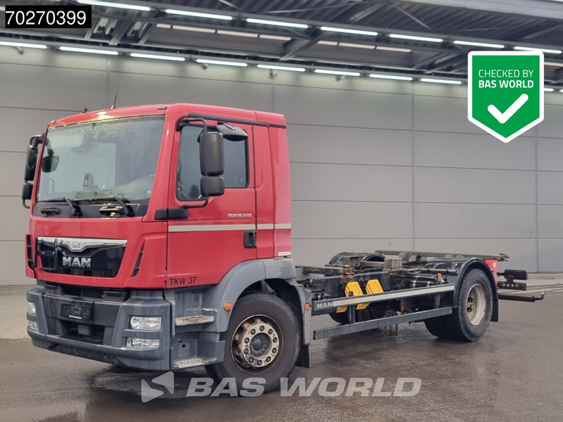 MAN TGM 18.290 4X2 ADR PTO German Truck Manual Euro 6 - Containerbil/ Växelflak lastbil: bild 1 MAN TGM 18.290 4X2 ADR PTO German Truck Manual Euro 6 - Containerbil/ Växelflak lastbil: bild 1