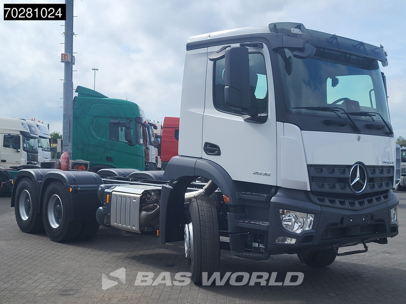 Mercedes-Benz Arocs 2636 6X4 NEW chassis Flywheel PTO Big-Axle Automatic Steelsuspension Euro 6 - Chassi lastbil: bild 3 Mercedes-Benz Arocs 2636 6X4 NEW chassis Flywheel PTO Big-Axle Automatic Steelsuspension Euro 6 - Chassi lastbil: bild 3