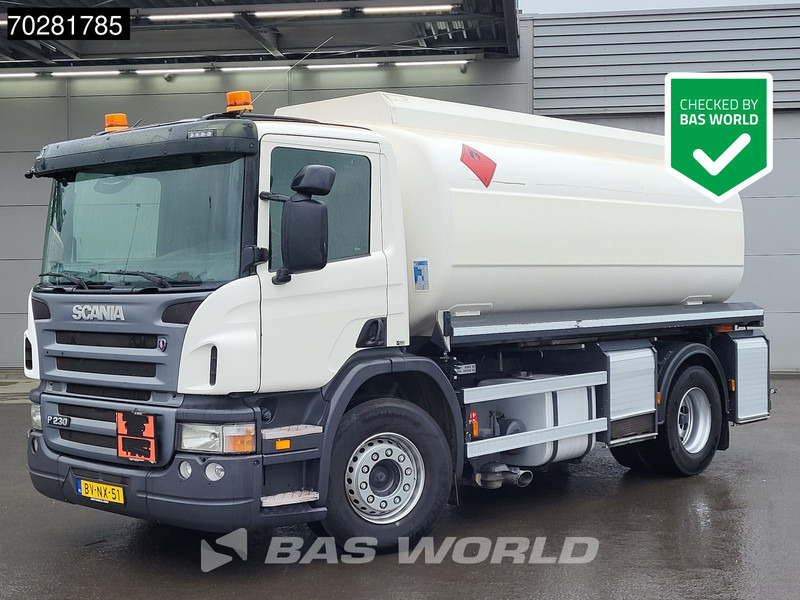 Scania P230 4X2 NL-Truck 3 compartments 16.300 Ltr ADR 3-Pedals Euro 5 - Tankbil: bild 1 Scania P230 4X2 NL-Truck 3 compartments 16.300 Ltr ADR 3-Pedals Euro 5 - Tankbil: bild 1