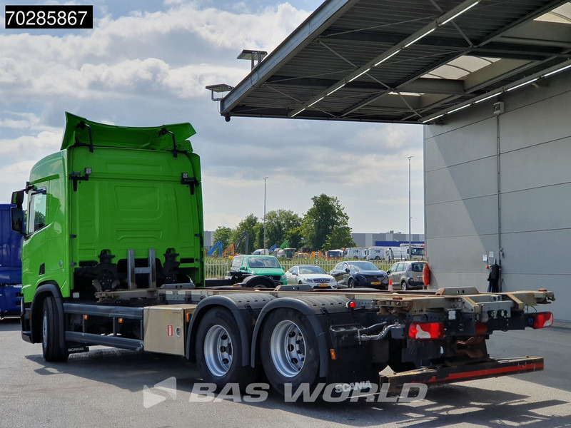Scania R520 R 6X2 BDF Retarder Lift-axle Automatic LED ACC Euro 6 - Containerbil/ Växelflak lastbil: bild 2 Scania R520 R 6X2 BDF Retarder Lift-axle Automatic LED ACC Euro 6 - Containerbil/ Växelflak lastbil: bild 2